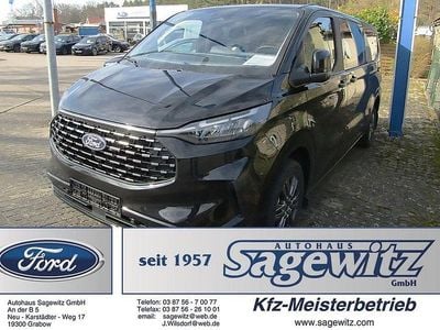 Gebraucht Ford Tourneo Titanium 150 PS (110 kW) 2025 Schwarz Van / Kleinbus