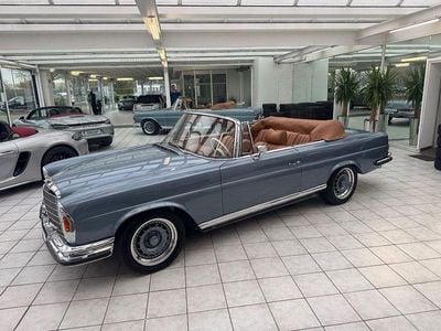 Gebraucht Mercedes 280 SE 500 PS (367 kW) 1971 Blau Cabrio