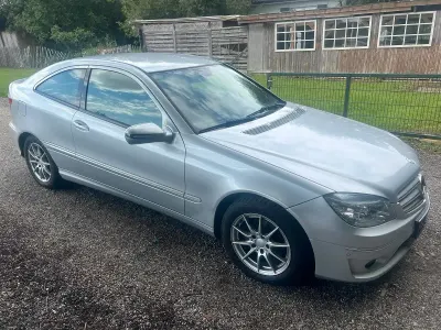 Gebraucht Mercedes CLC180 143 PS (105 kW) 2010 Silber Coupé