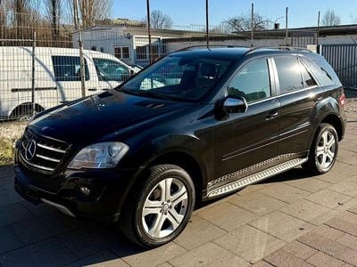 Obsidianschwarz Gebraucht 2009 Mercedes ML320 SUV | 5.220 € (Guter Preis)