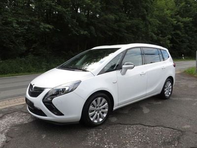 Weiß Gebraucht 2016 Opel Zafira Tourer Innovation Van / Kleinbus | 13.999 € (Teuer)