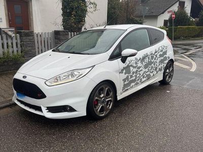 Weiß Gebraucht 2014 Ford Fiesta ST Kleinwagen | 7.500 € (Fairer Preis)