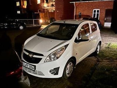 Gebraucht Chevrolet Spark LS 68 PS (50 kW) 2011 Weiß Kleinwagen