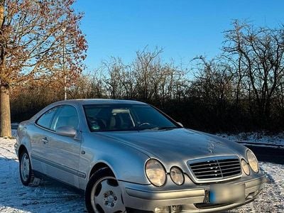Second-hand Mercedes CLK230 193 CP (141 kW) 1998 Argintiu Coupe