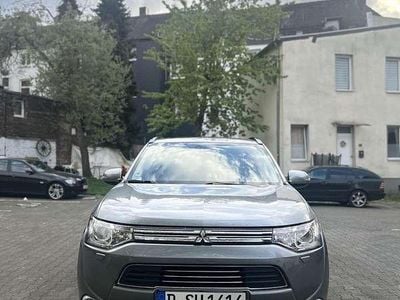 Second-hand Mitsubishi Outlander P-HEV 204 CP (150 kW) 2013 Gri SUV
