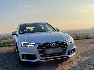 Gebraucht Audi A4 190 PS (139 kW) 2019 Weiß Kombi