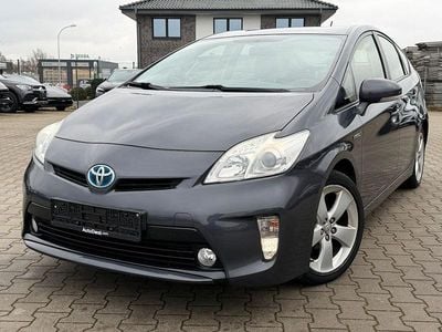 Gebraucht Toyota Prius 99 PS (72 kW) 2015 Grau Limousine