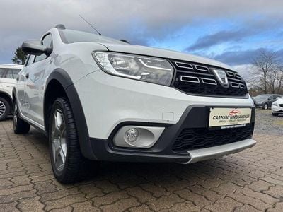 Weiß Gebraucht 2017 Dacia Sandero Stepway Ambiance Limousine | 7.999 € (Fairer Preis)