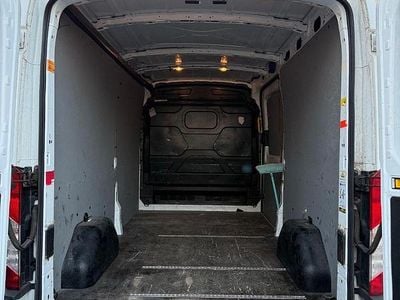 Second-hand Ford Transit 125 CP (91 kW) 2016 Alb Monovolum