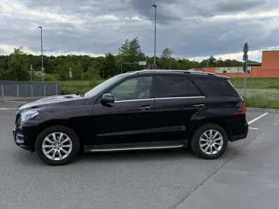Gebraucht Mercedes GLE250 204 PS (150 kW) 2016 Schwarz SUV