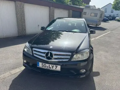 Używany Mercedes C250 204 KM (150 kW) 2010 Czarny Sedan/Limuzyna
