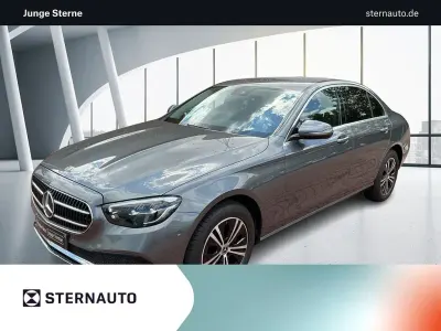 Gebraucht Mercedes E220 194 PS (142 kW) 2021 Metalliclack selenitgrau Limousine