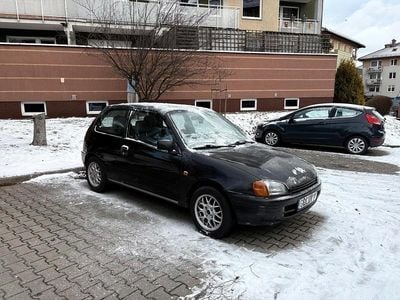 Schwarz Gebraucht 1998 Toyota Starlet XLi Kleinwagen | 1.480 € (Fairer Preis)