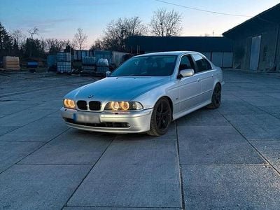 Second-hand BMW 525 M Sport 163 CP (119 kW) 2000 Argintiu Berlinǎ