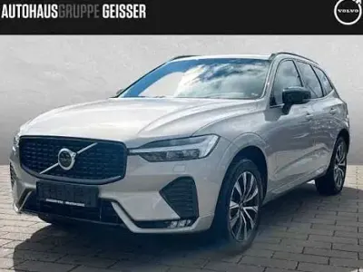 Gebraucht Volvo XC60 Plus 250 PS (183 kW) 2024 Silber SUV