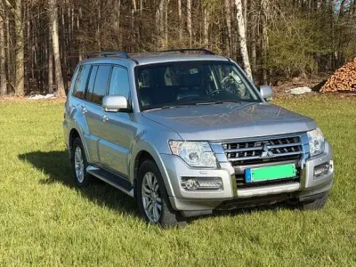 Gebraucht Mitsubishi Pajero Edition 190 PS (139 kW) 2018 Silber SUV