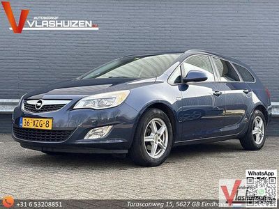 Gebraucht Opel Astra Edition 120 PS (88 kW) 2012 Blau Kombi