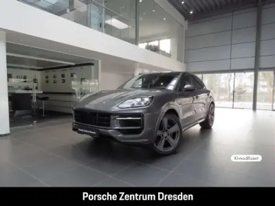 Gebraucht Porsche Cayenne E-Hybrid Coupe 470 PS (345 kW) 2026 Quarzitgraumetallic SUV