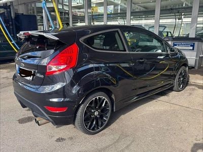 Gebraucht Ford Fiesta Trend 82 PS (60 kW) 2011 Schwarz Kleinwagen
