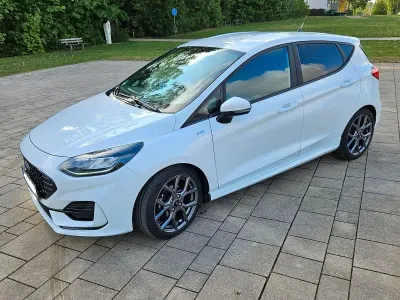 Gebraucht Ford Fiesta ST-Line 125 PS (91 kW) 2022 Weiß Kleinwagen