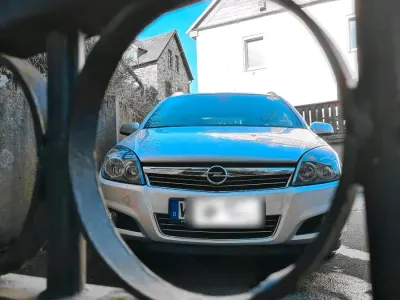 Gebraucht Opel Astra 200 PS (147 kW) 2008 Grau Kombi