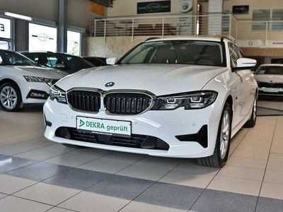 BMW 330e