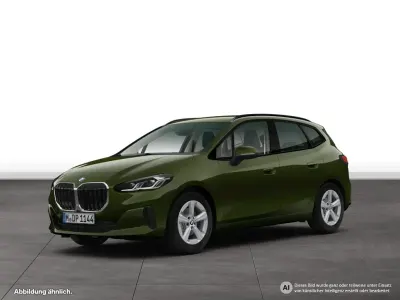 Gebraucht BMW 220 Active Tourer 156 PS (114 kW) 2025 Grün Van / Kleinbus