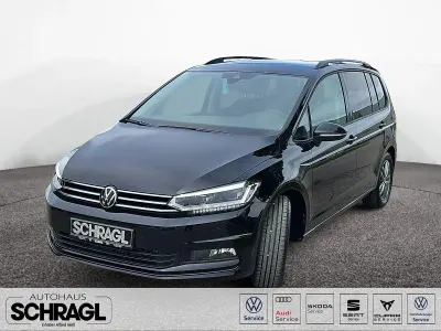 Neu VW Touran Comfortline 150 PS (110 kW) 2026 Delfingrau metallic Van / Kleinbus