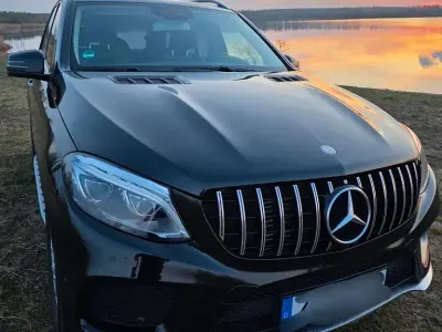 Używany Mercedes GLE350 258 KM (189 kW) 2015 Czarny SUV