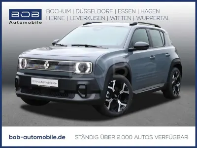Begagnad Renault 4 E-Tech Komfort 110 kW (150 HK) 2026 Grå SUV