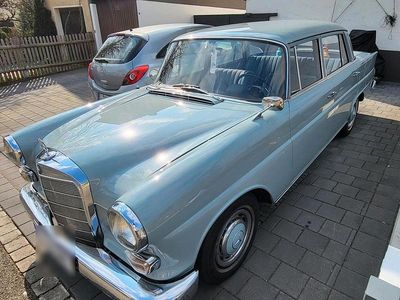 Gebraucht Mercedes 230 120 PS (88 kW) 1968 Blau Limousine