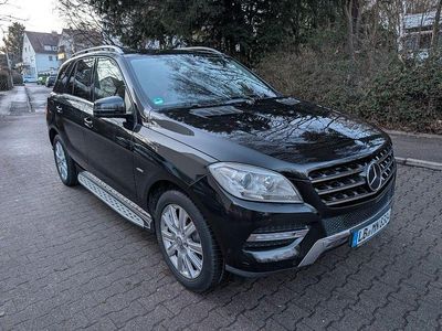 Gebraucht Mercedes ML350 258 PS (189 kW) 2011 Schwarz SUV