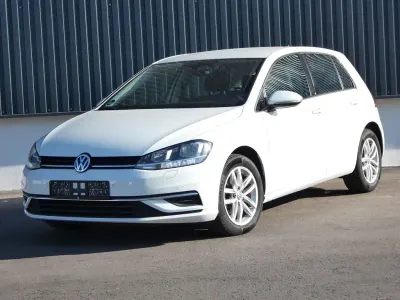 Gebraucht VW Golf VII Comfortline 116 PS (85 kW) 2019 Pure white Limousine