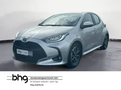 Gebraucht Toyota Yaris Team 92 PS (67 kW) 2024 Silber Kleinwagen