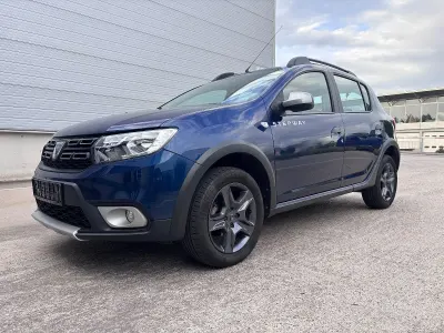 Gebraucht Dacia Sandero Celebration 90 PS (66 kW) 2017 Blau Limousine