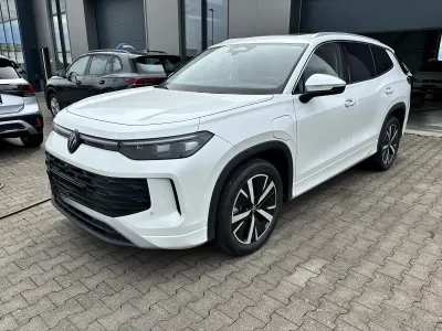 Neu VW Tayron R-line 150 PS (110 kW) 2026 SUV