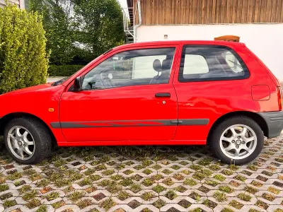 Gebraucht Toyota Starlet 74 PS (54 kW) 1998 Rot Kleinwagen