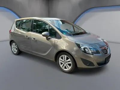 Gebraucht Opel Meriva Innovation 110 PS (80 kW) 2011 Gold Van / Kleinbus