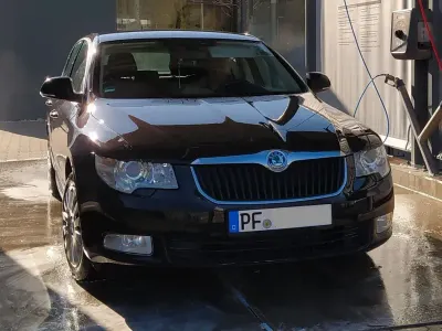 Gebraucht Skoda Superb Comfort 125 PS (91 kW) 2009 Schwarz Limousine