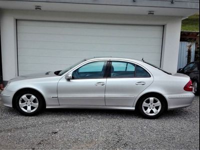 Mercedes E200