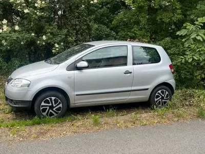 Gebraucht VW Fox 54 PS (39 kW) 2008 Silber Kleinwagen