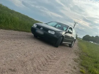 Gebraucht VW Golf IV 75 PS (55 kW) 1999 Schwarz Kleinwagen