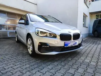 Gebraucht BMW 218 Advantage 140 PS (102 kW) 2018 Silber Kombi