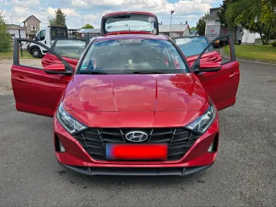 Gebraucht Hyundai i20 84 PS (61 kW) 2022 Rot Kleinwagen