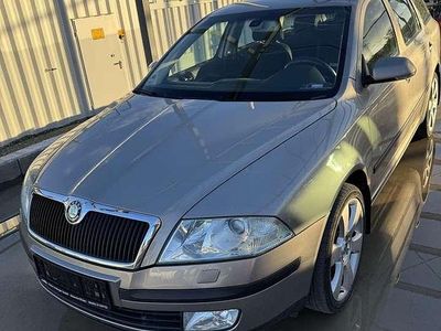 Gold Gebraucht 2006 Skoda Octavia Ambiente Kombi | 2.000 € (Guter Preis)