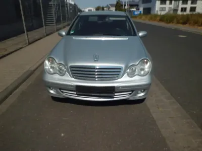 Gebraucht Mercedes 220 150 PS (110 kW) 2005 Silber Limousine