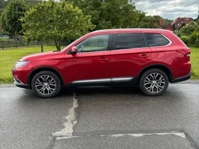 Gebraucht Mitsubishi Outlander 150 PS (110 kW) 2017 Rot SUV