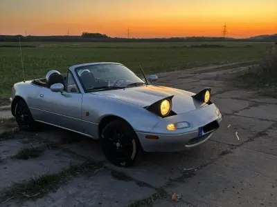 Używany Mazda MX5 116 KM (85 kW) 1992 Srebrny Kabriolet