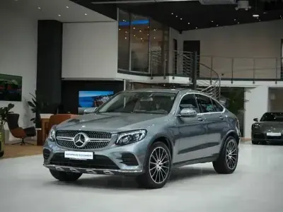 Gebraucht Mercedes GLC250 AMG line 211 PS (155 kW) 2016 Selenitgrau  metalliclack SUV