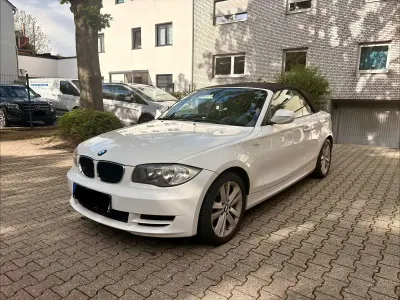 Gebraucht BMW 118 Cabriolet Sport Line 143 PS (105 kW) 2009 Weiß Cabrio